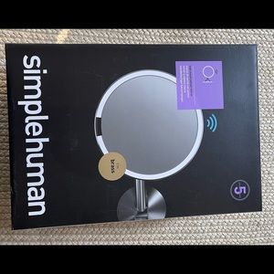 8 inch simplehuman wall mount sensor mirror - 5x magnification